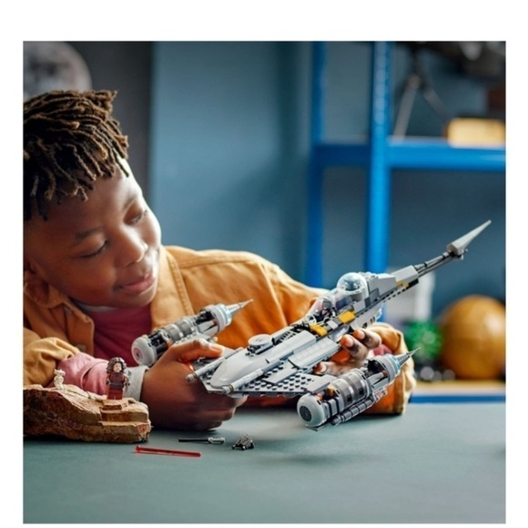 Lego NWT Star War 75325 The Mandalorian's N-1 Starfighter New In Box Building - Picture 4 of 16